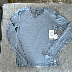Vuori long sleeve lux crew top